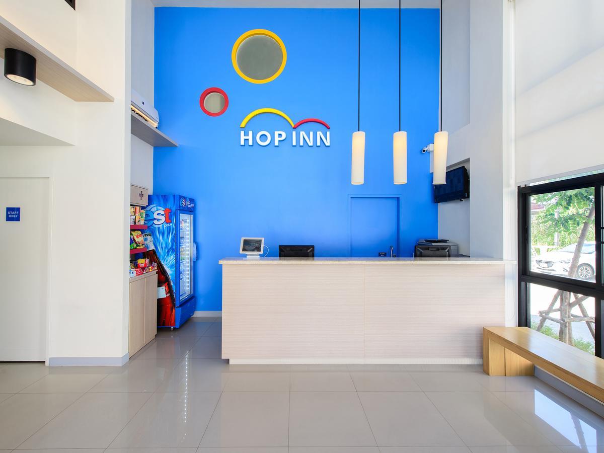 Hop Inn Lampang City Center Exteriör bild