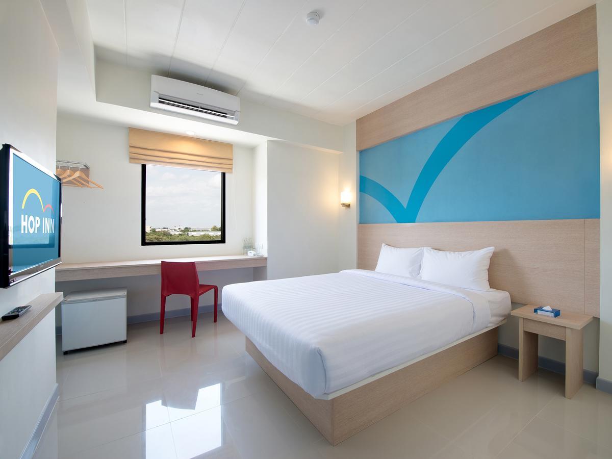 Hop Inn Lampang City Center Exteriör bild
