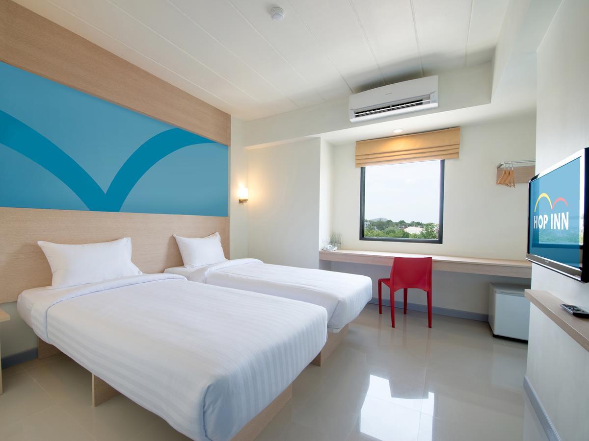 Hop Inn Lampang City Center Exteriör bild
