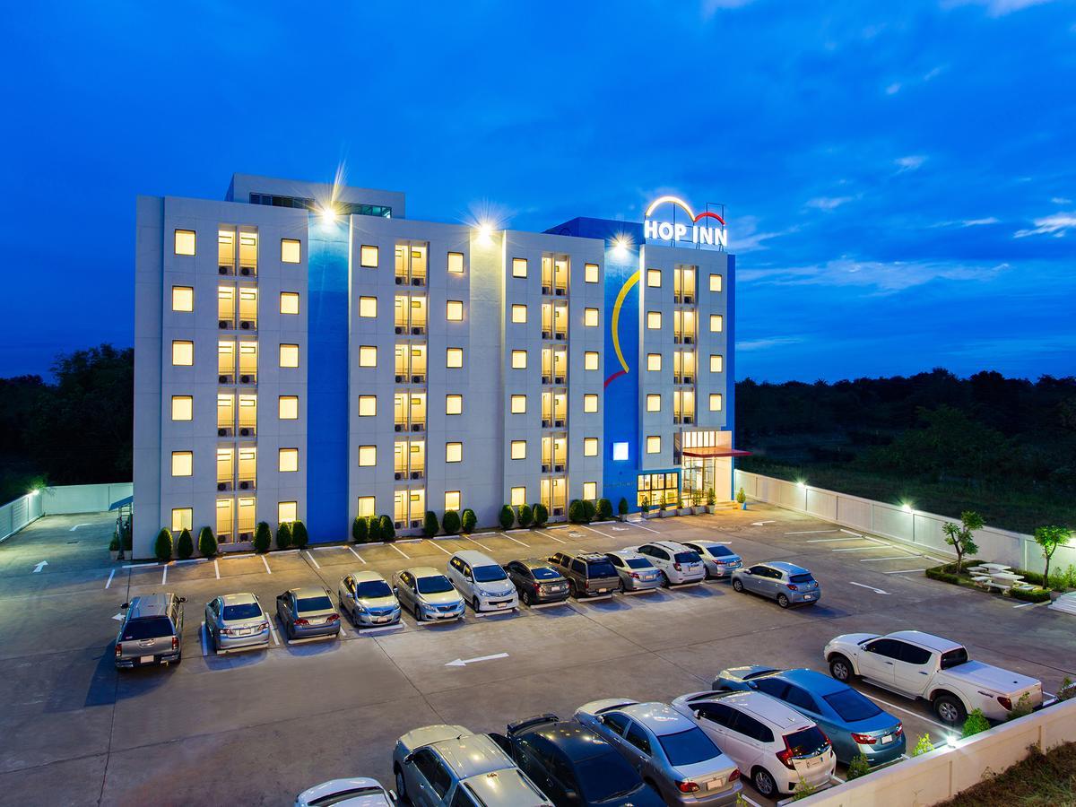 Hop Inn Lampang City Center Exteriör bild