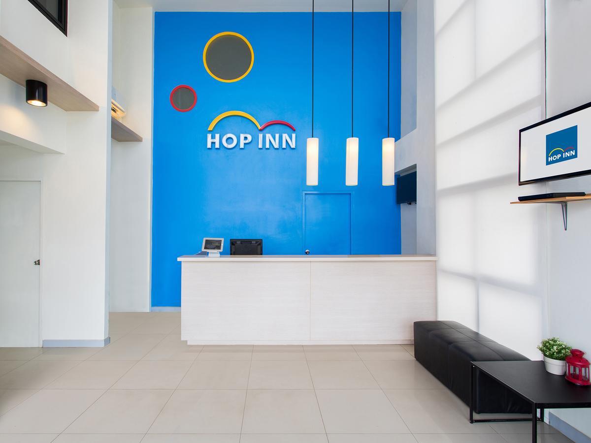 Hop Inn Lampang City Center Exteriör bild